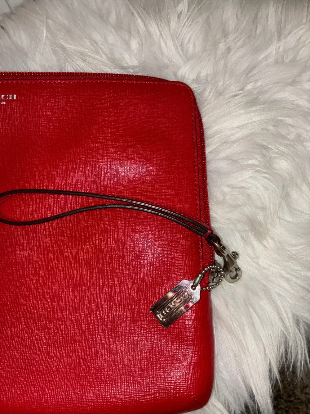 Coach Red Saffiano Leather Pouch Sleeve iPad Tablet Case Zip Around Pockets - Picture 7 of 9